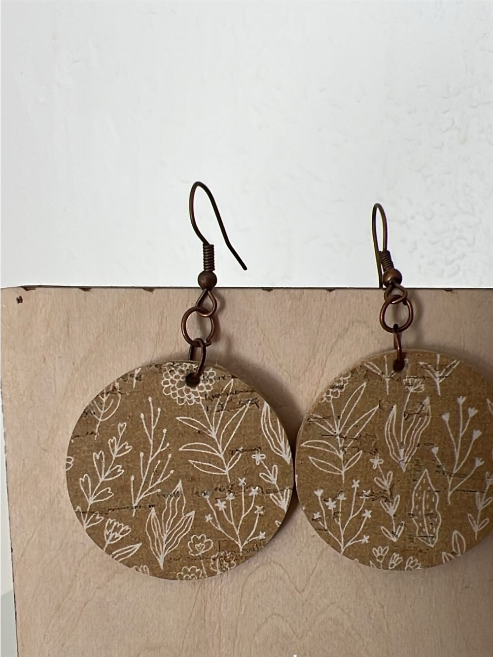 Handmade Round Floral Print Dangle Earrings - Tan & White